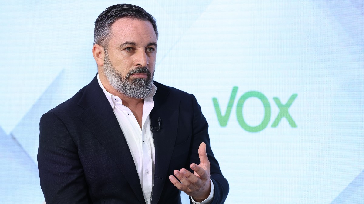 Abascal ve con «absoluta normalidad» el relevo de Monasterio al frente de Vox en Madrid