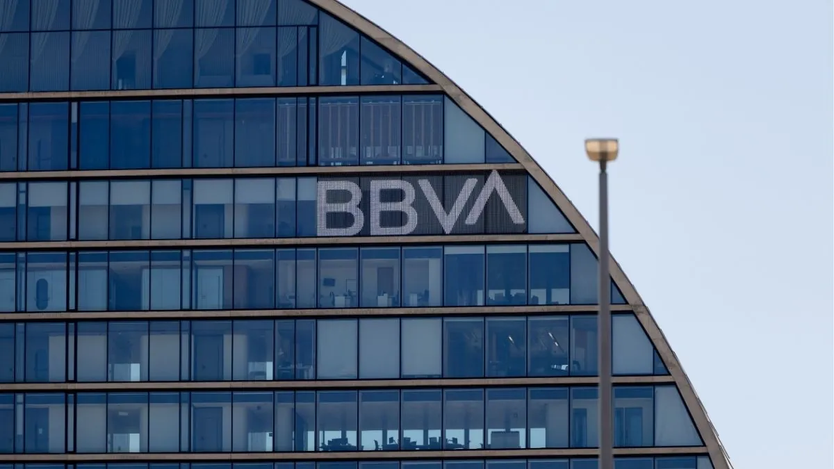 BBVA, Santander y Caixabank enfrentan multas millonarias por prácticas anticompetitivas