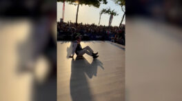 El alcalde de Vigo, Abel Caballero, sorprende bailando ‘break dance’ en el festival de O Marisquiño