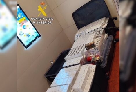 Intervenidas 2.400 cajetillas de tabaco en el aeropuerto de Valencia ocultas en dos maletas