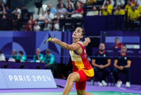 Carolina Marín arrasa en su paso a semifinales y luchará por las medallas