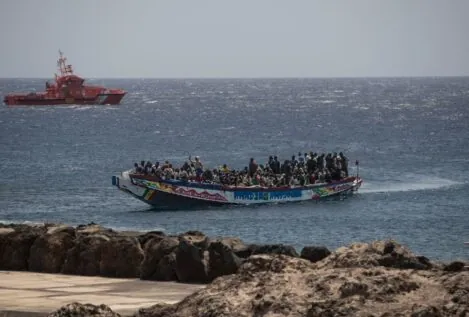 La RFEF facilitará ropa deportiva a inmigrantes llegados recientemente a Canarias