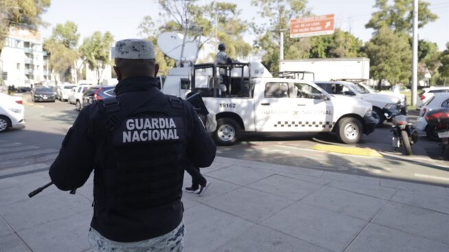 El Ejército de México y civiles armados se enfrentan al norte de la capital de Sinaloa