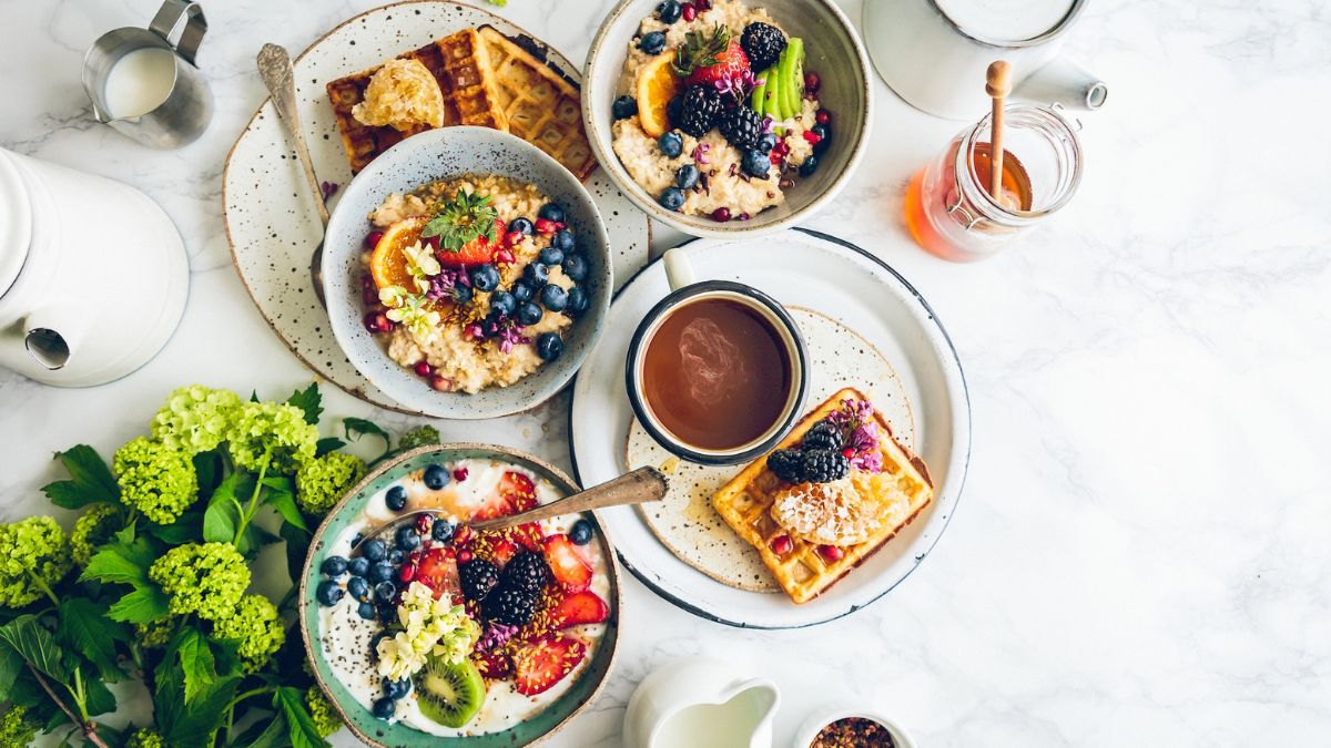 Los alimentos que debes incluir en tu desayuno, según una cardióloga, ni tostadas ni leche