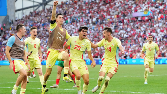 España remonta con dos goles a Marruecos y luchará por el oro en fútbol masculino