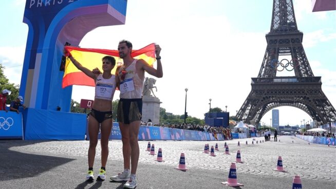 España logra su segundo oro en París al vencer en la maratón de relevos mixtos de marcha