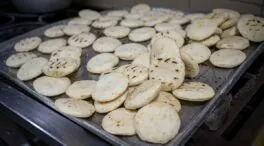 Cómo hacer las verdaderas arepas venezolanas