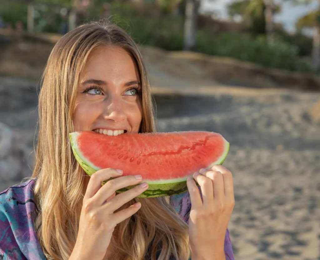 La sandia es un buen producto para hidratarse y combatir los efectos del sol. (Fuente: Freepik)