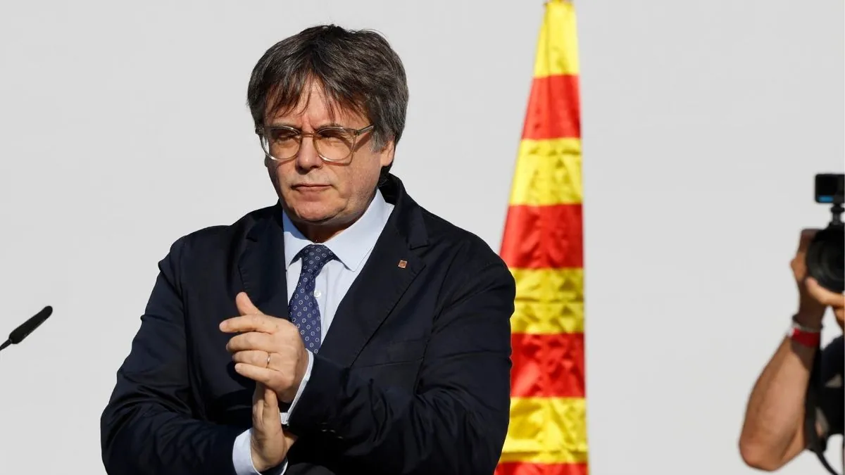 La Policía deja escapar a Puigdemont de nuevo tras dar un mitin en Barcelona