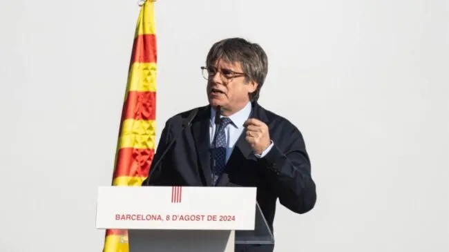 El abogado de Puigdemont asegura que está «fuera del Estado»