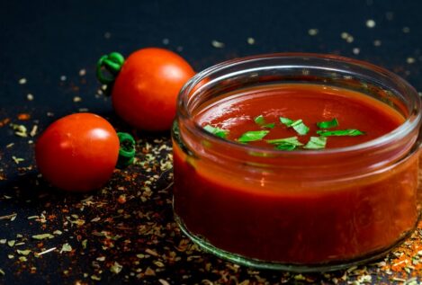 Cómo quitar la acidez de la salsa de tomate casera con este sencillo truco