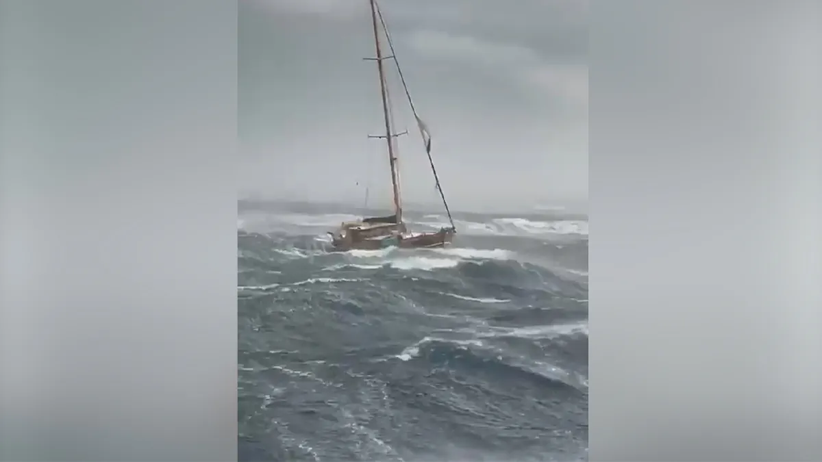 Baleares prohíbe las actividades al aire libre y Cataluña cierra 24 playas por el temporal