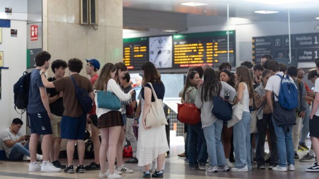 Retrasos en trenes entre Madrid y Segovia por problemas en la señalización
