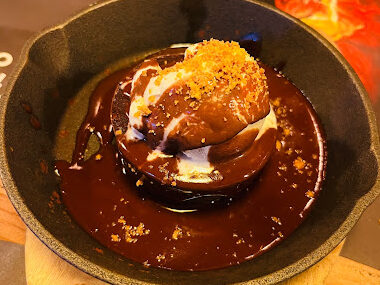 'Coulant' de chocolate de Panzzer Grill, Zaragoza. 
M Traveller