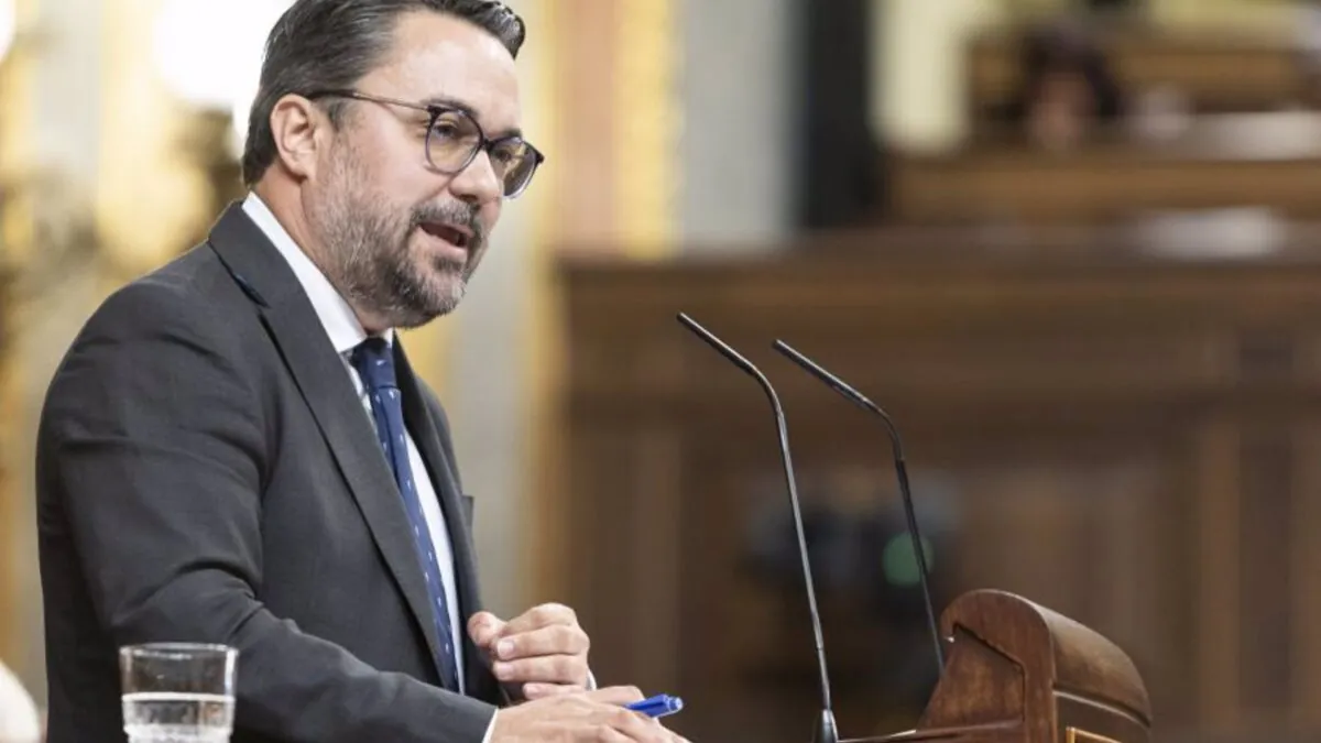 El diputado del PP Asier Antona anuncia que deja su escaño en el Congreso