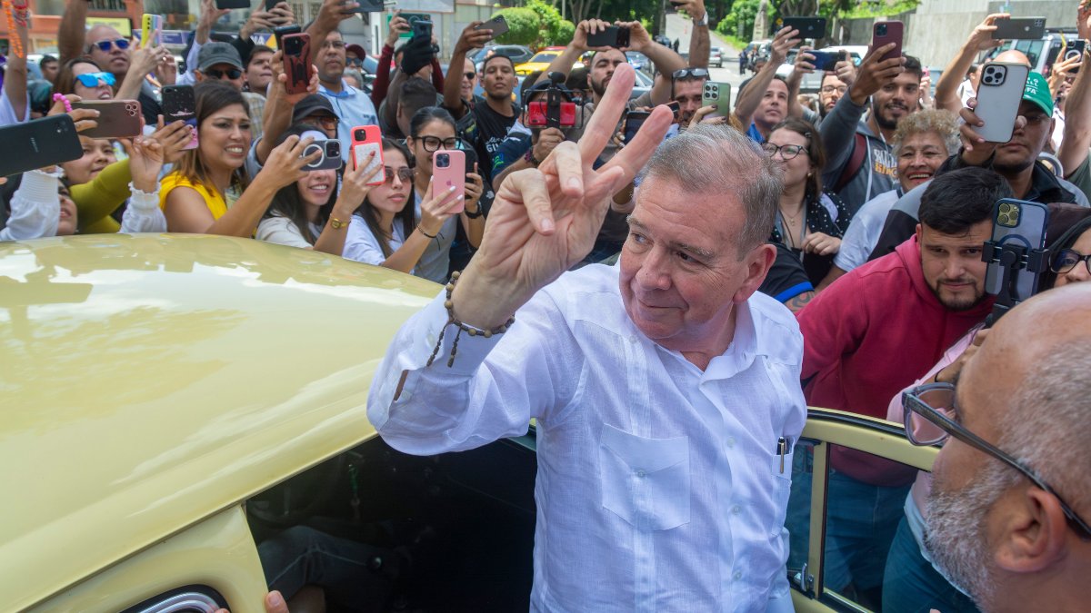 Edmundo González se refugió en la Embajada holandesa por desconfiar del Gobierno español