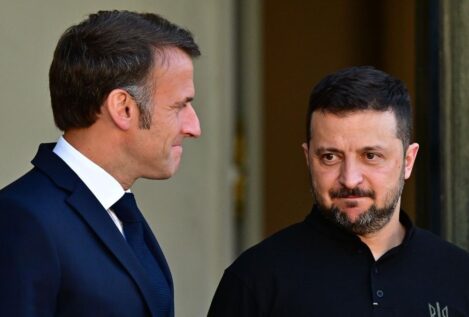 Zelenski pide a Macron la autorización de sus socios para atacar aeródromos militares rusos