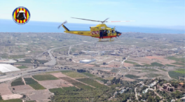 Tres muertos tras colisionar un helicóptero con las líneas de alta tensión en Puçol (Valencia)