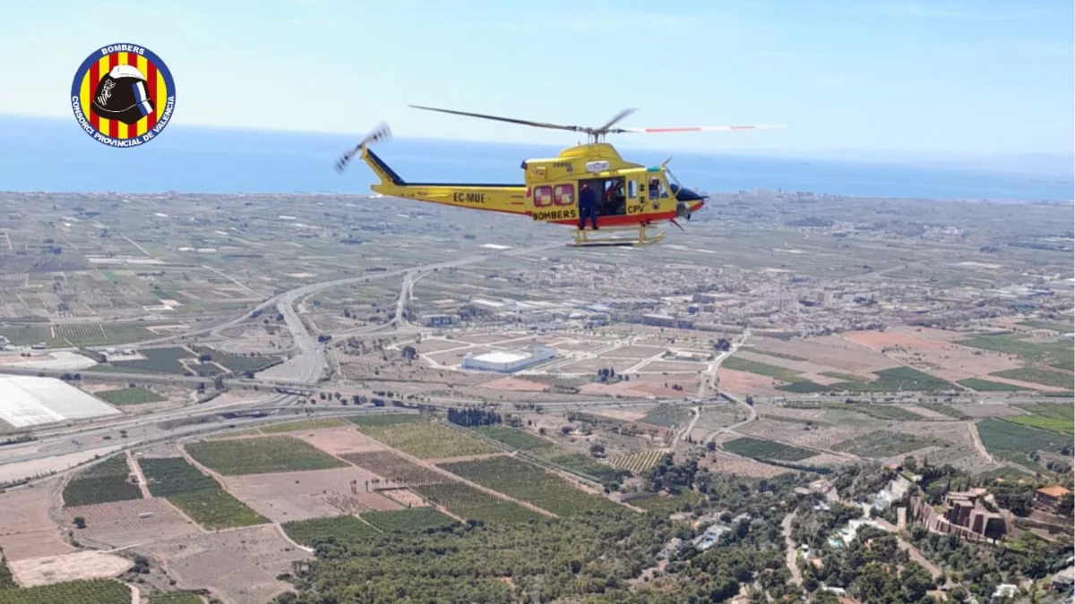 Tres muertos tras colisionar un helicóptero con las líneas de alta tensión en Puçol (Valencia)