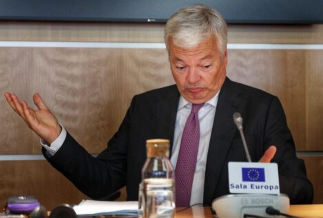 Reynders aclara ahora que reformar la elección de los vocales del CGPJ «no es una obligación»