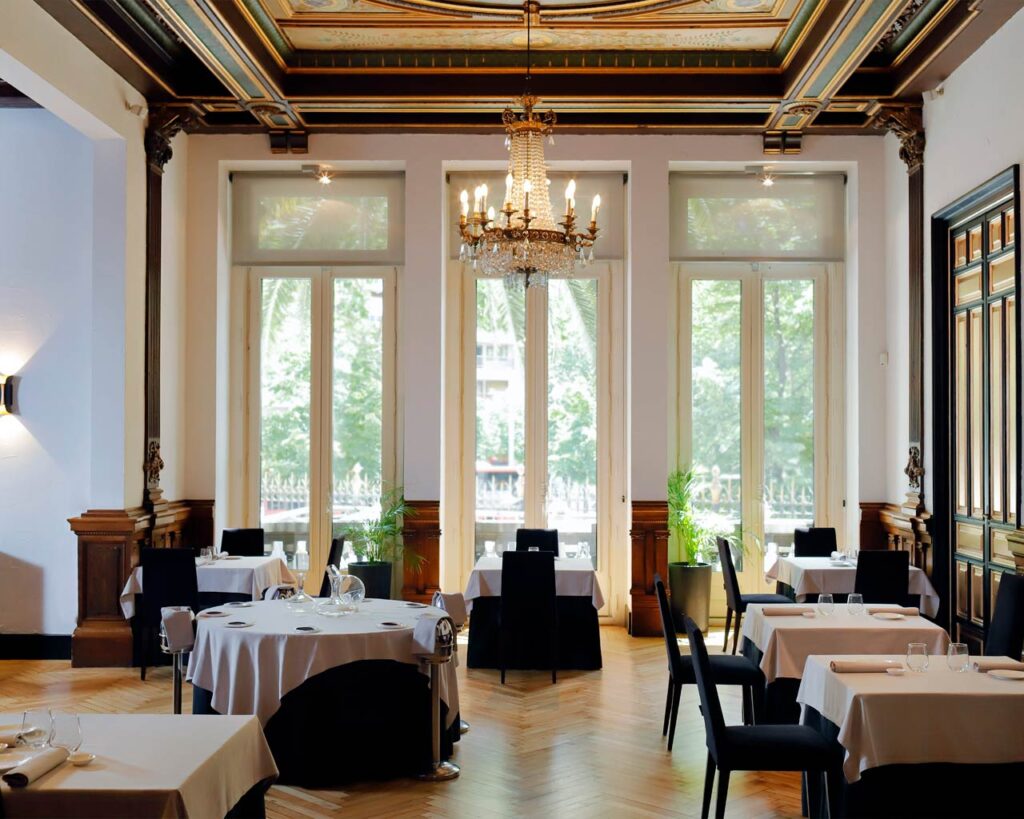 Salón principal del restaurante Novodabo, Zaragoza. 
Novodabo