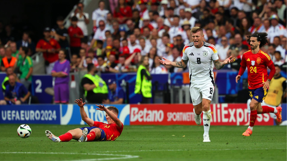 Kroos, sobre la mano de Cucurella: «Solo les ha llevado tres meses lo que se vio en un instante»