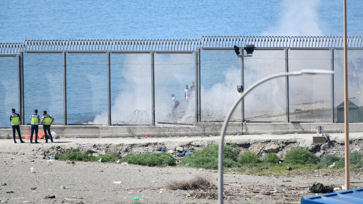 La Guardia Civil se refuerza en Ceuta ante una posible entrada masiva el domingo