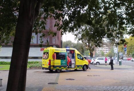 Los comités de empresa acuerdan suspender la huelga del transporte sanitario cordobés