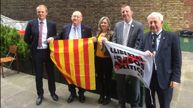 El independentismo catalán pierde su mayor 'lobby' en Westminster