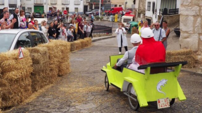 La Feria de Movilidad Sostenible de Palencia reúne la I carrera de 'Autos Locos' en la comarca