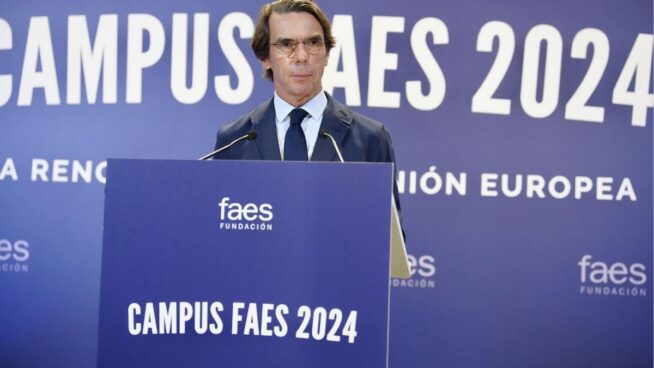 Aznar acusa a Moncloa de ser «una delegación madrileña» del secesionismo catalán