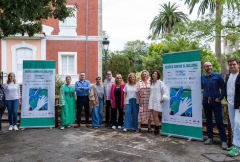 Creadoras cántabras lideran un desfile solidario contra el bullying en Polanco (Cantabria)