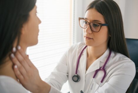 ¿Cómo calmar el dolor de garganta?