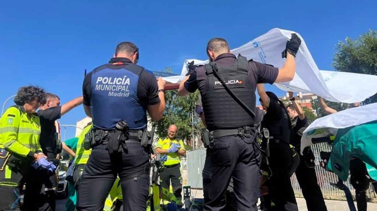 Muere la mujer golpeada por el coche de su pareja en Vallecas tras una discusión