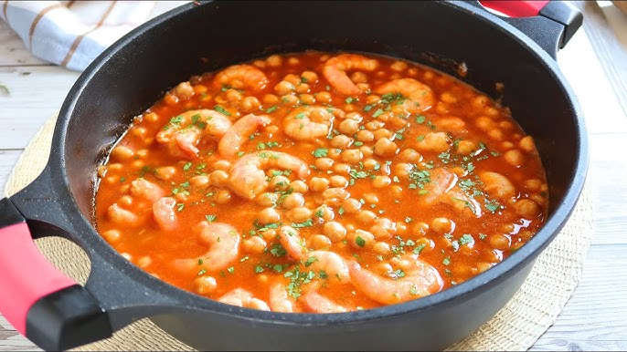 Garbanzos con langostinos. 
Anna recetasfaciles YouTube