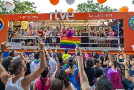 RTVE se gastó 35.000 euros en montar una carroza en el desfile del Orgullo LGTBI