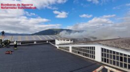 Controlado un incendio en la cubierta del edificio de la Policía de Pamplona: sin heridos