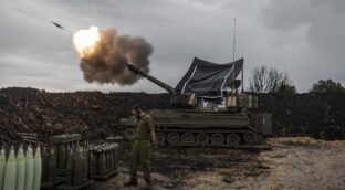 Hezbolá lleva a cabo un ataque sobre una base militar israelí al sur de Tel Aviv