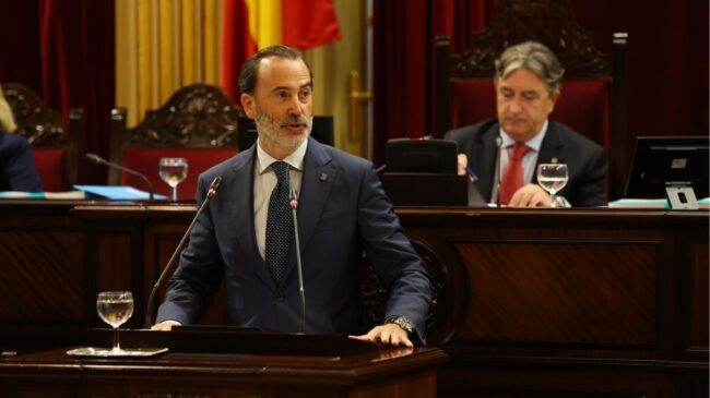 Le Senne continuará como presidente del Parlament balear gracias a la abstención del PP