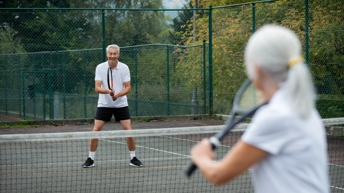 Si quieres vivir más años, juega al tenis: la ciencia comprueba que aumenta la longevidad