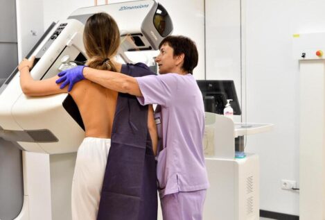 Más de 8.500 mujeres extremeñas se realizarán mamografías en octubre dentro del plan especial