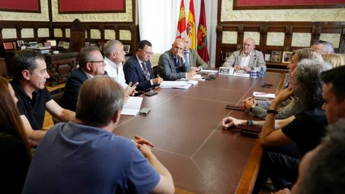 Valladolid muestra su apoyo a los trabajadores de Bimbo en una moción institucional