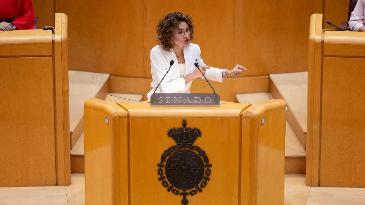 Montero defiende el cupo catalán en el Senado: «Es solidario y profundiza en el federalismo»