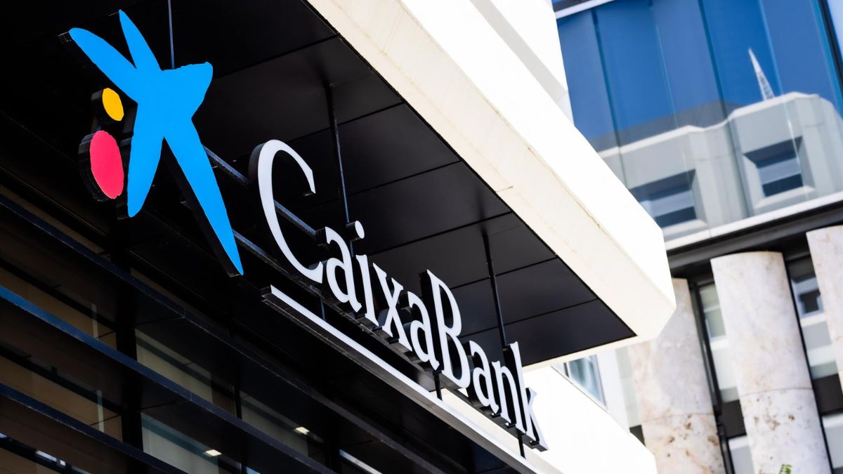 El BOE publica una multa de Protección de Datos a Caixabank de 1,2 millones