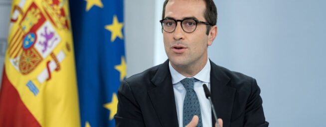 Las agencias de riesgo alertan de que España podría crecer menos y tener más déficit