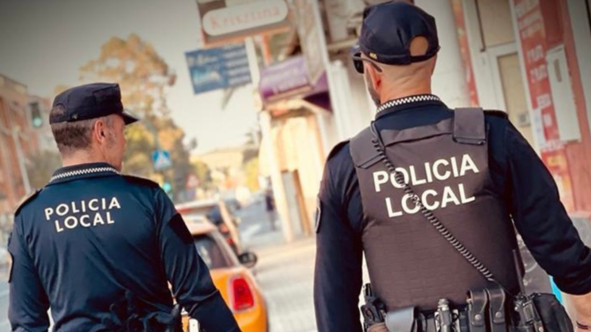 Dos menores detenidos por robar una televisión de una tienda en San Fulgencio (Alicante)