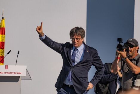 Puigdemont niega que haya pedido una reunión con Sánchez en Waterloo (Bélgica)