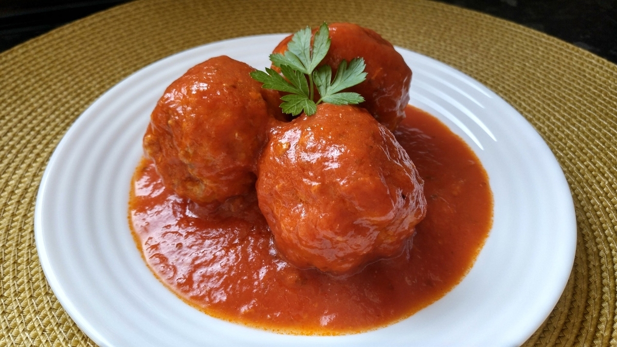 Esta es la mejor receta casera de las albóndigas con tomate