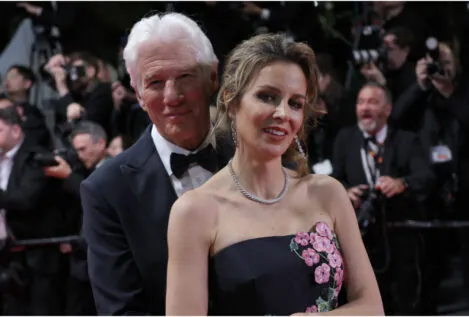 La nueva vida de Richard Gere en Madrid: casa millonaria y el trabajo de su mujer, Alejandra