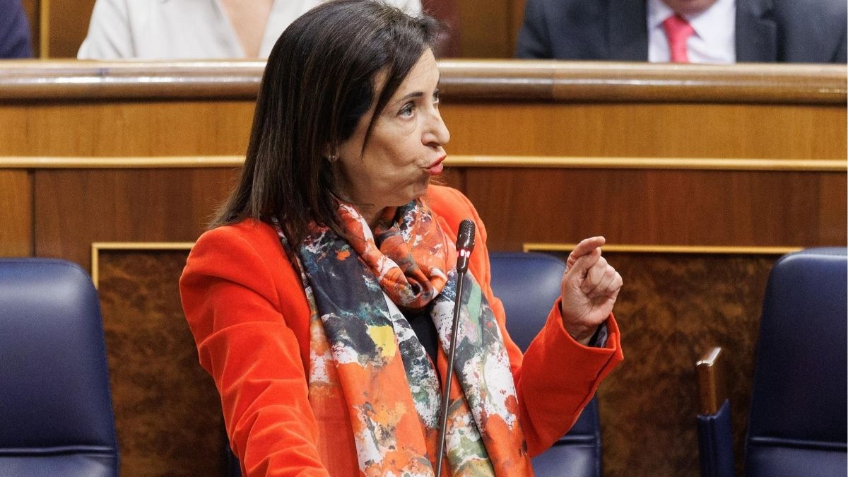 Robles elude ratificar a Venezuela como «dictadura» pese a la insistencia del PP